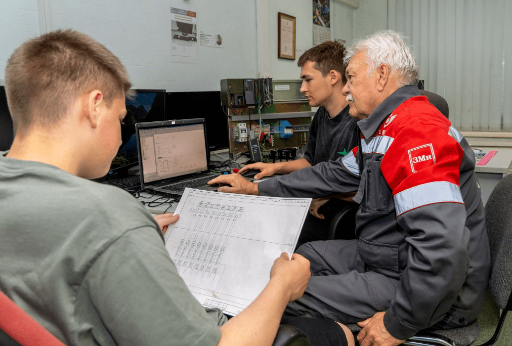 Сотрудникам чусовского завода ОМК увеличили вознаграждение за обучение коллег